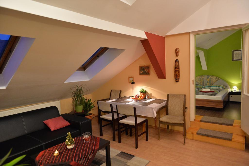 Sopron Eszter Apartman Room photo